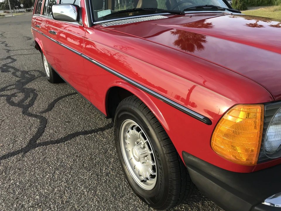1984 Mercedes-Benz W123 Wagon (S123) - Image 30 of 31