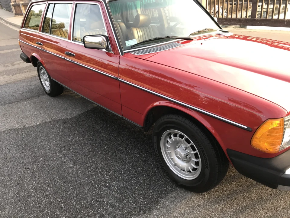 1984 Mercedes-Benz W123 Wagon (S123) - Image 29 of 31
