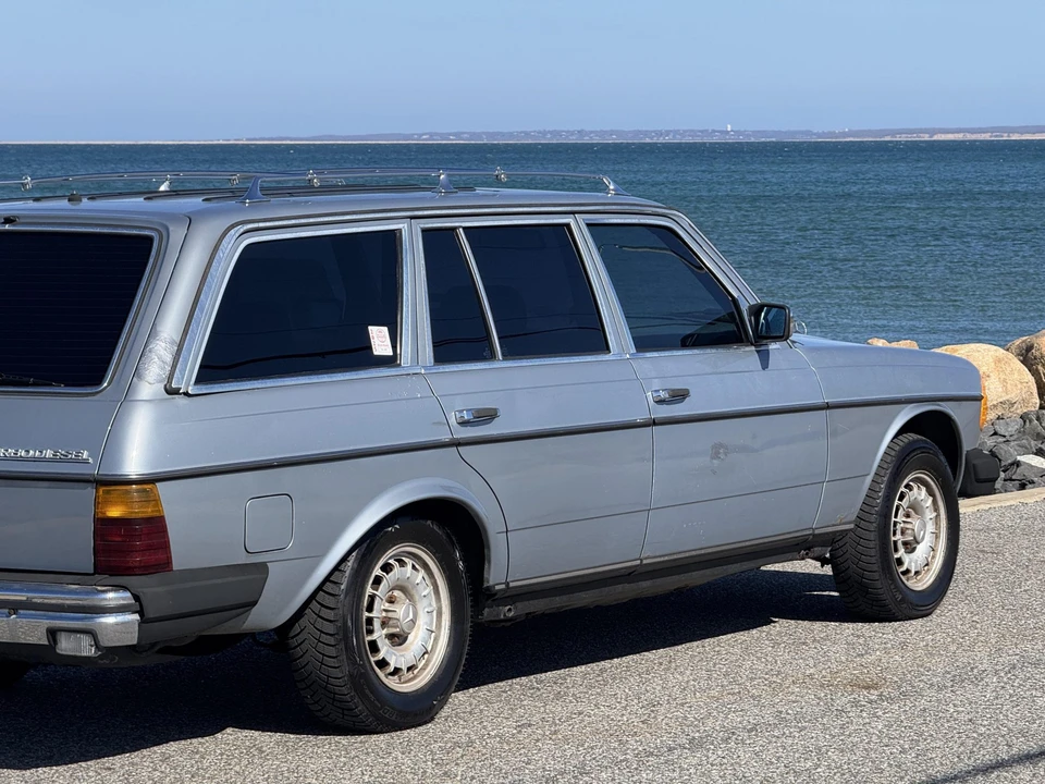 1984 Mercedes-Benz W123 Wagon (S123) - Image 25 of 31