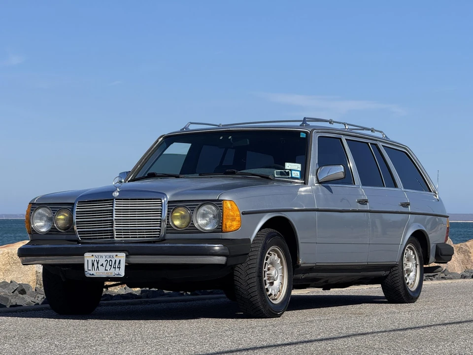 1984 Mercedes-Benz W123 Wagon (S123) - Image 2 of 31