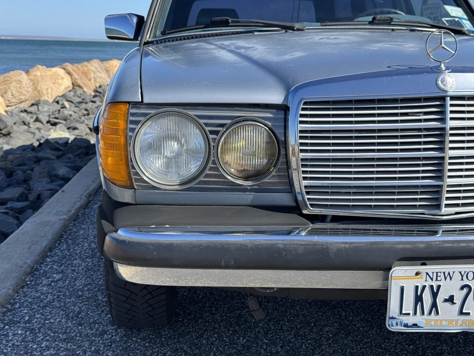 1984 Mercedes-Benz W123 Wagon (S123) - Image 30 of 31