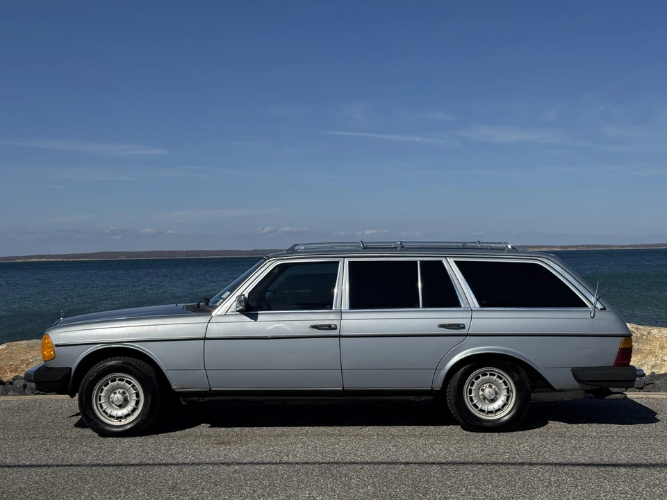 1984 Mercedes-Benz W123 Wagon (S123) - Image 15 of 31