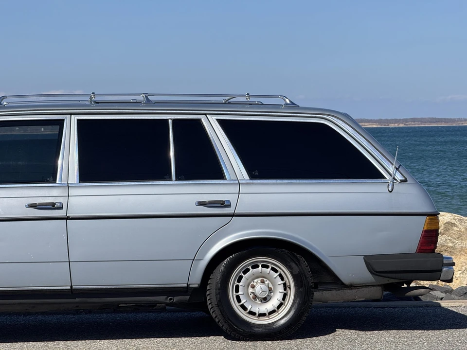 1984 Mercedes-Benz W123 Wagon (S123) - Image 29 of 31