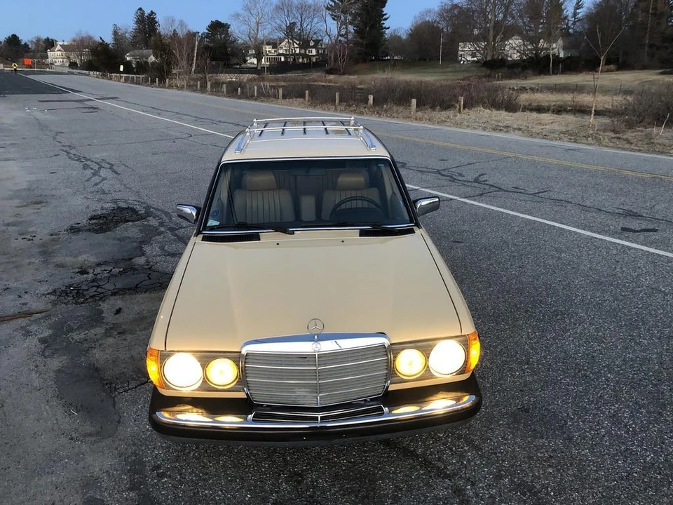 1984 Mercedes-Benz W123 Wagon (S123) - Image 2 of 31