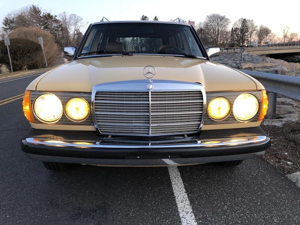 1984 Mercedes-Benz W123 Wagon (S123) - Image 3 of 31