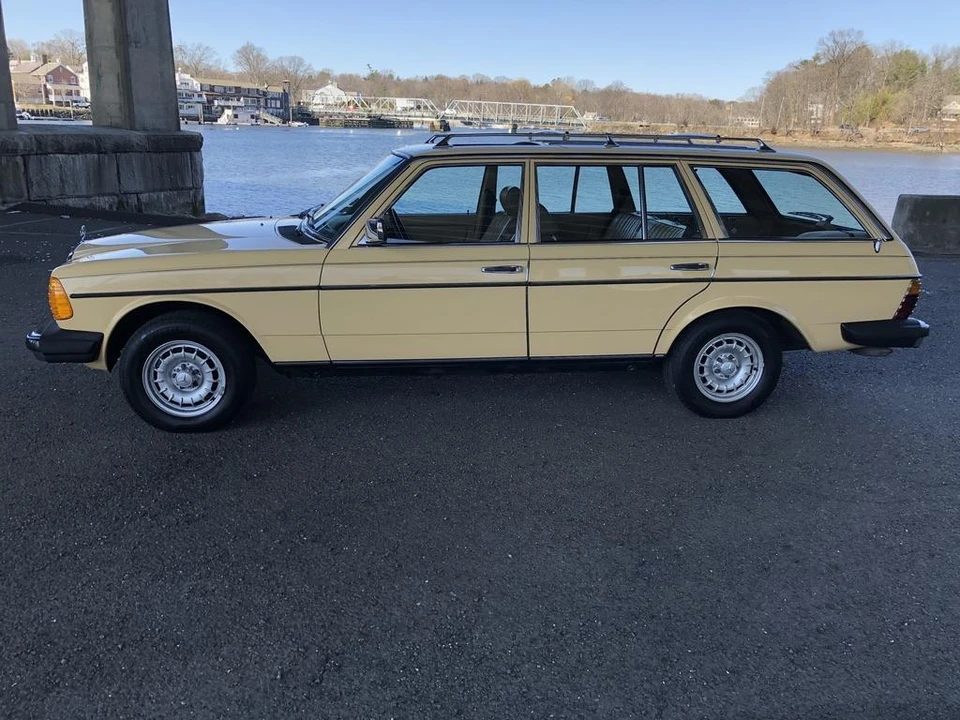 1984 Mercedes-Benz W123 Wagon (S123) - Image 30 of 31