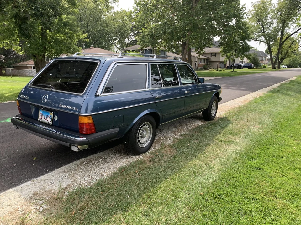 1984 Mercedes-Benz W123 Wagon (S123) - Image 16 of 31