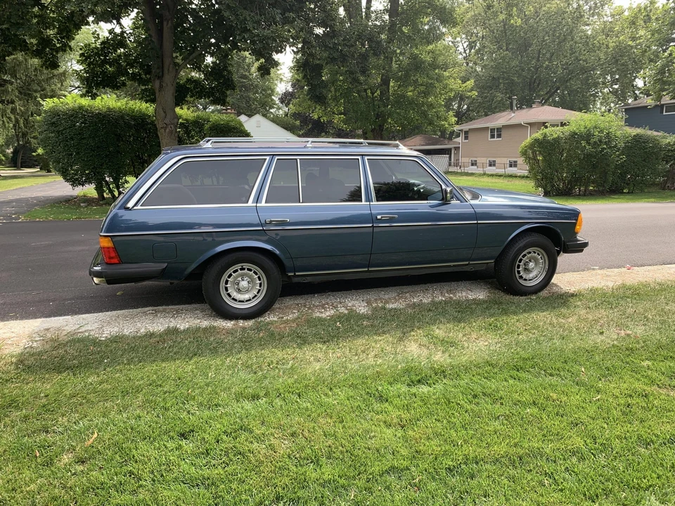1984 Mercedes-Benz W123 Wagon (S123) - Image 18 of 31
