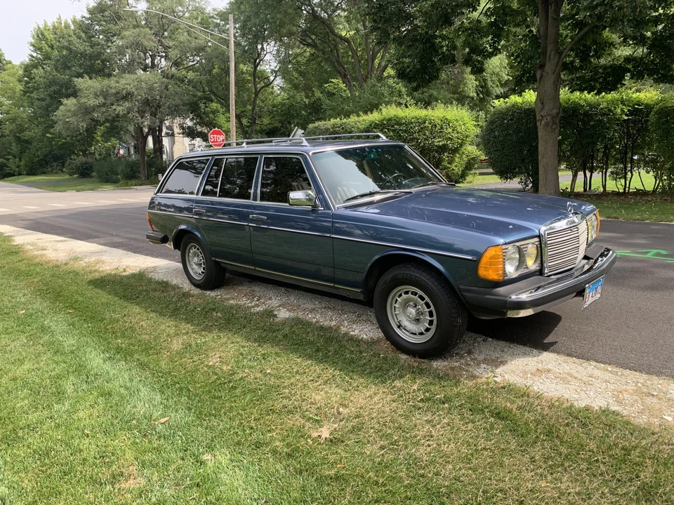 1984 Mercedes-Benz W123 Wagon (S123) - Image 21 of 31