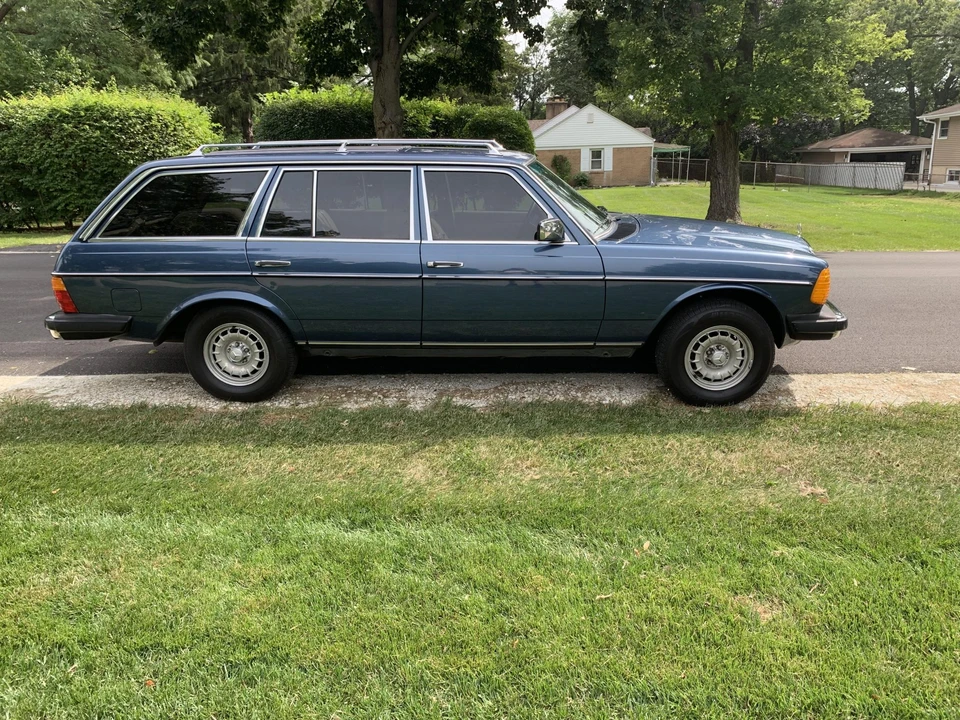1984 Mercedes-Benz W123 Wagon (S123) - Image 19 of 31