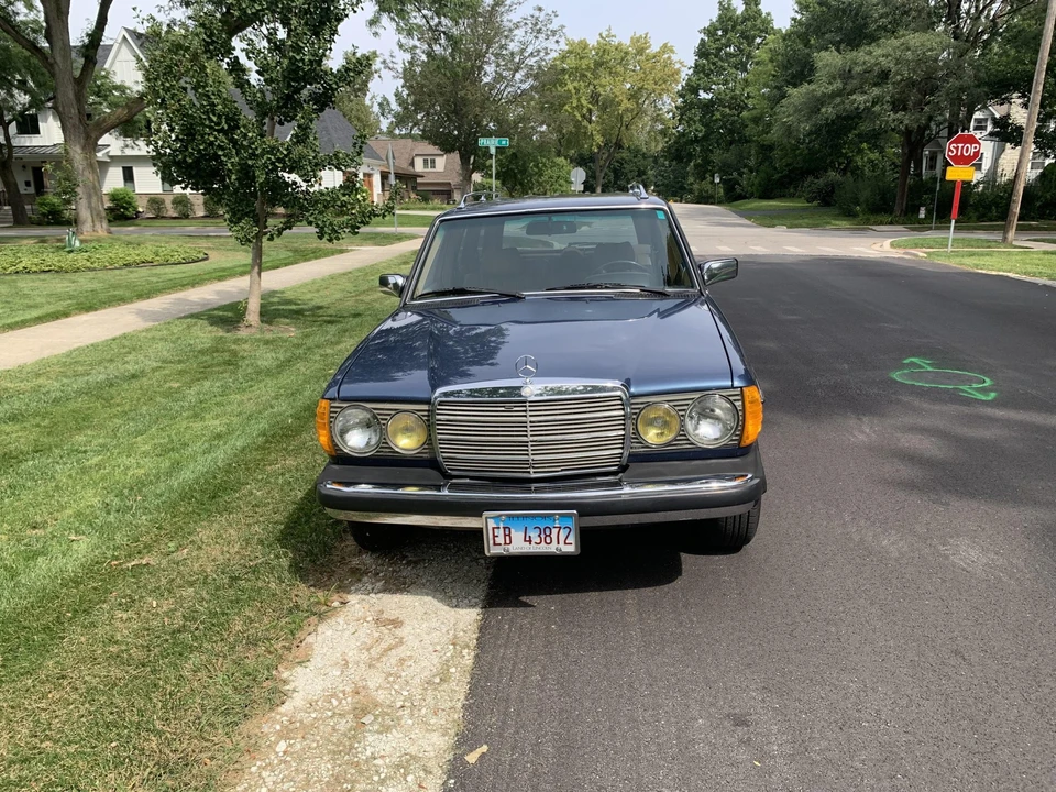 1984 Mercedes-Benz W123 Wagon (S123) - Image 3 of 31