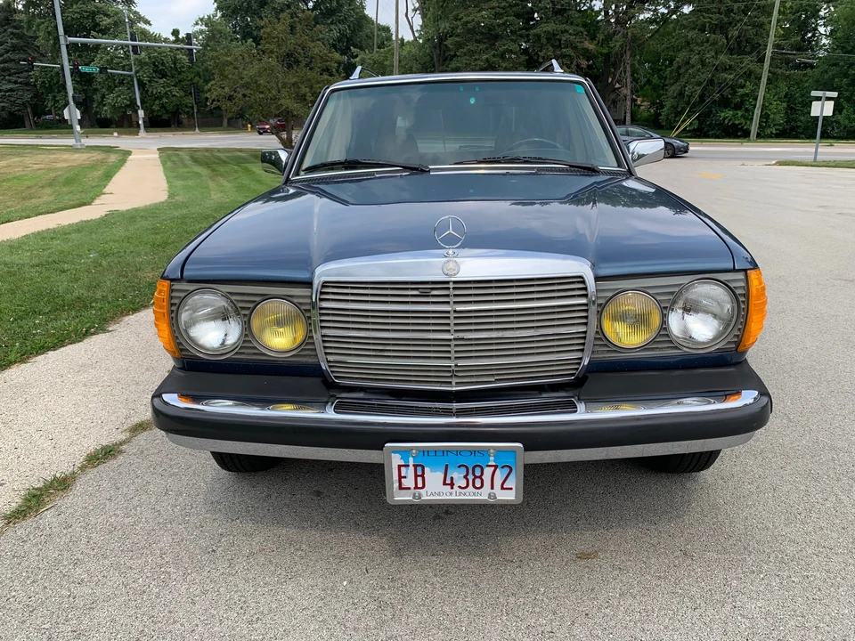 1984 Mercedes-Benz W123 Wagon (S123) - Image 22 of 31