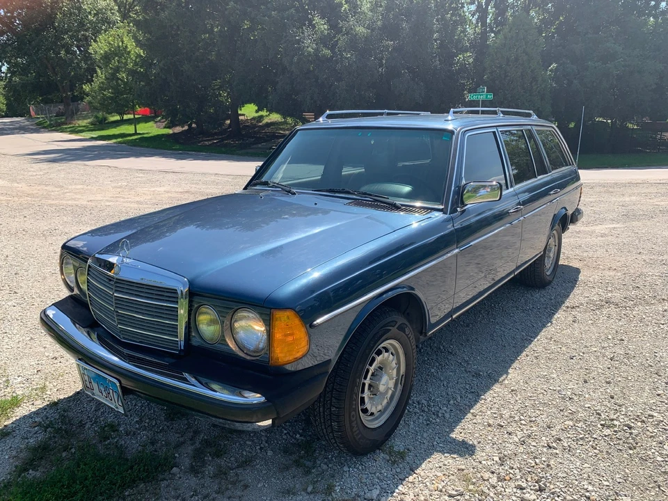 1984 Mercedes-Benz W123 Wagon (S123) - Image 23 of 31