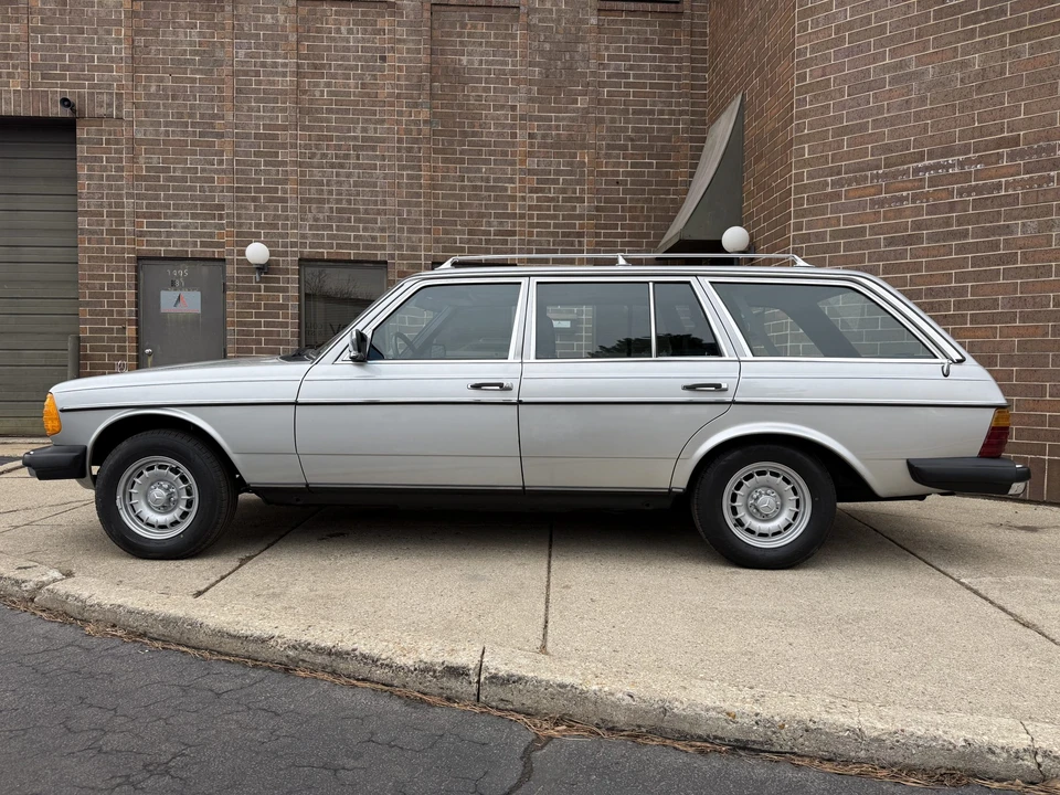 1984 Mercedes-Benz W123 Wagon (S123) - Image 4 of 31