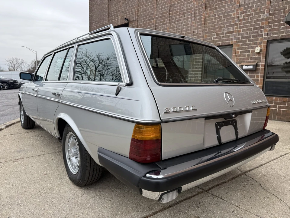 1984 Mercedes-Benz W123 Wagon (S123) - Image 6 of 31