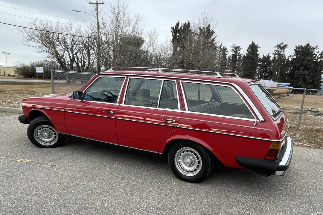 1984 Mercedes-Benz W123 Wagon (S123) - Image 4 of 31