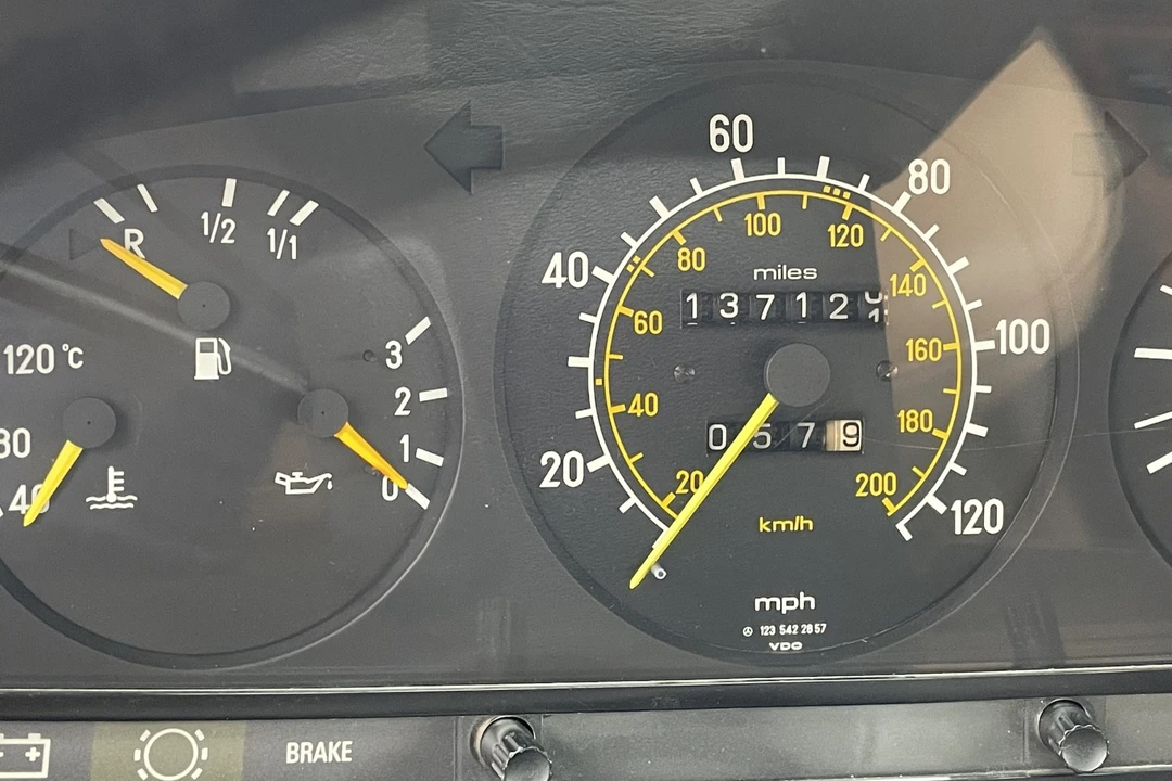1984 Mercedes-Benz W123 Wagon (S123) - Image 20 of 31