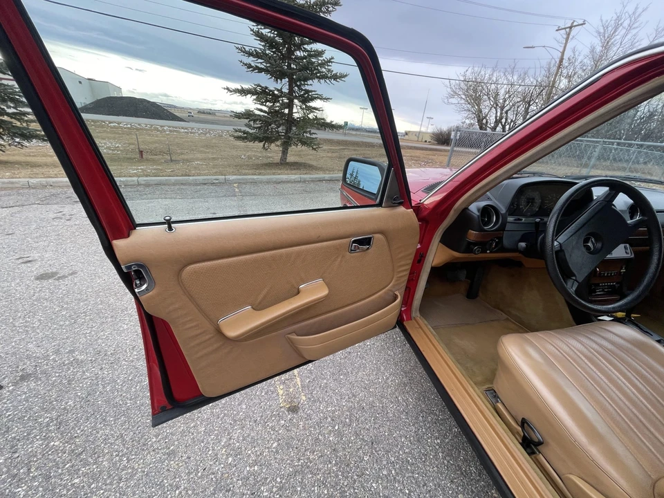 1984 Mercedes-Benz W123 Wagon (S123) - Image 14 of 31