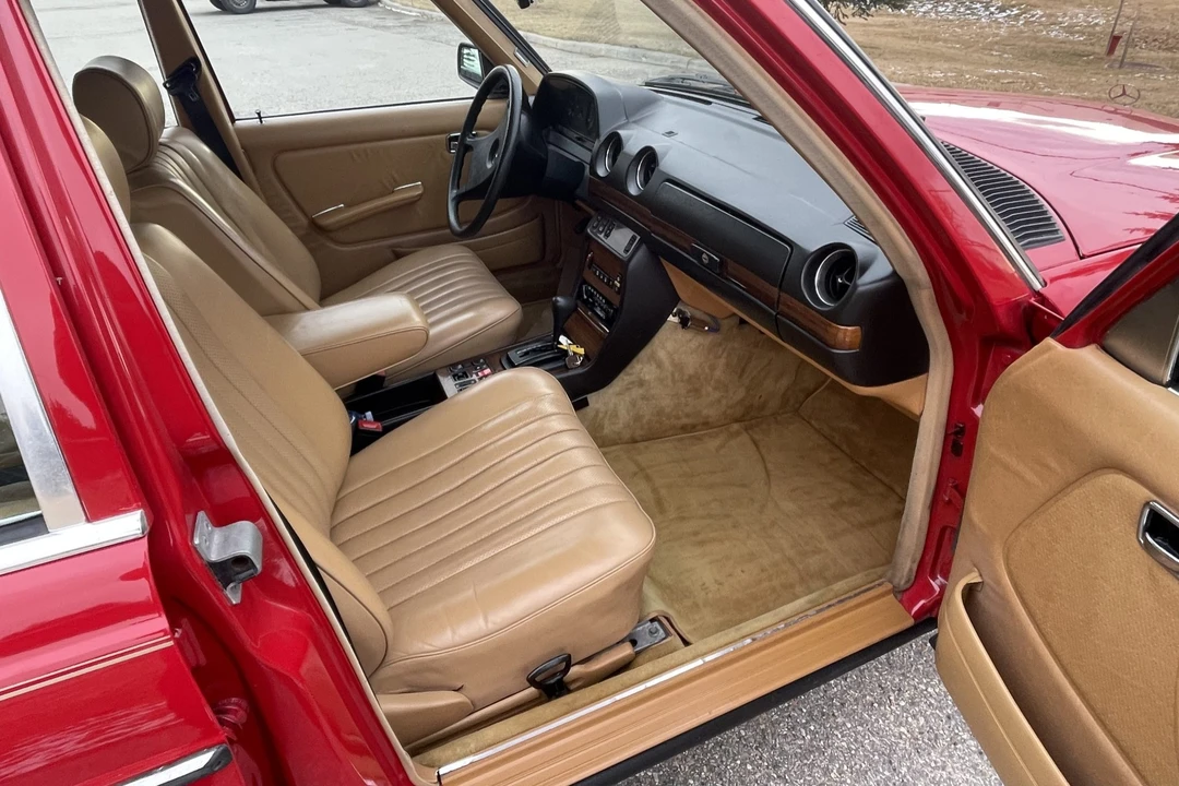 1984 Mercedes-Benz W123 Wagon (S123) - Image 19 of 31