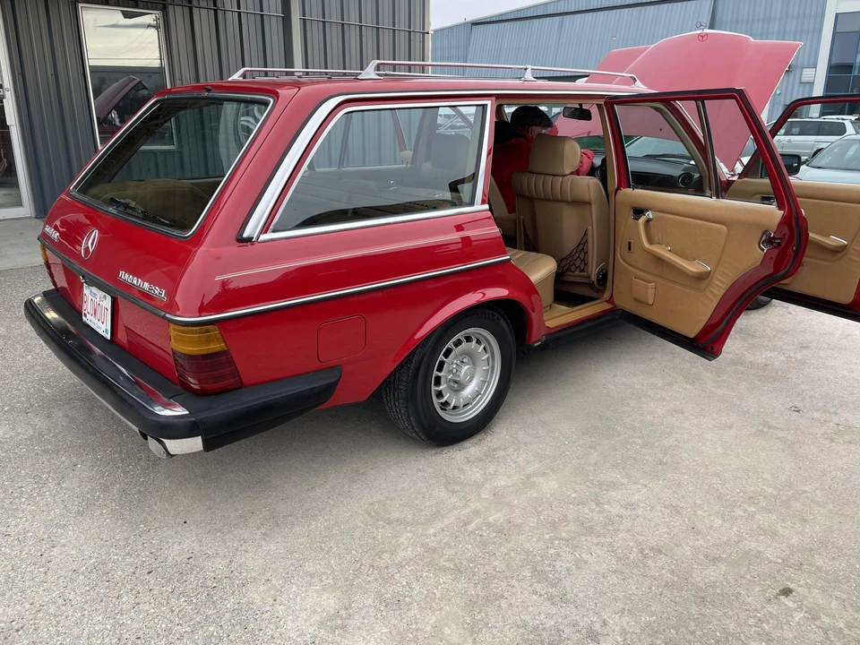 1984 Mercedes-Benz W123 Wagon (S123) - Image 11 of 31