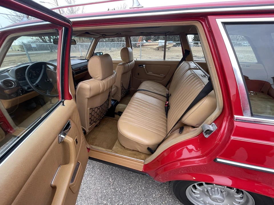 1984 Mercedes-Benz W123 Wagon (S123) - Image 26 of 31