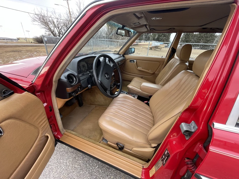 1984 Mercedes-Benz W123 Wagon (S123) - Image 15 of 31