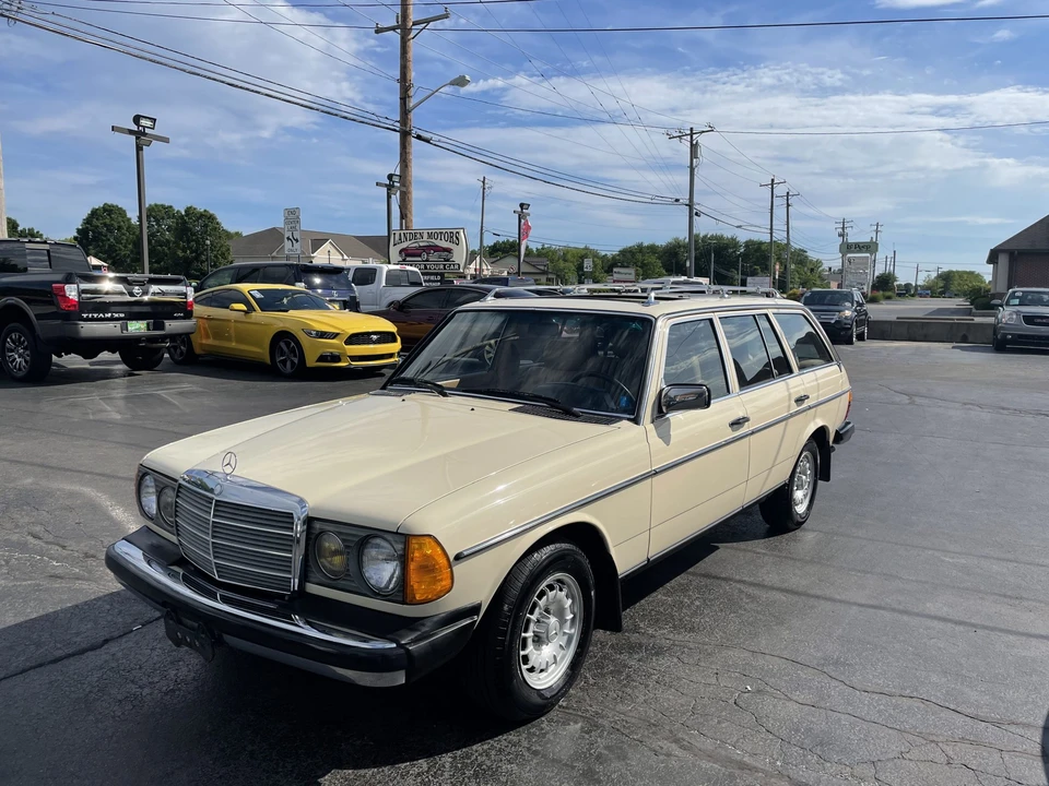 1984 Mercedes-Benz W123 Wagon (S123) - Image 26 of 31