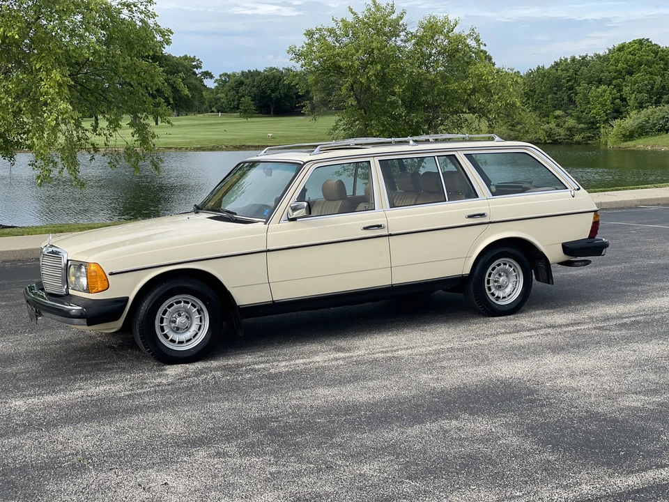 1984 Mercedes-Benz W123 Wagon (S123) - Image 24 of 31