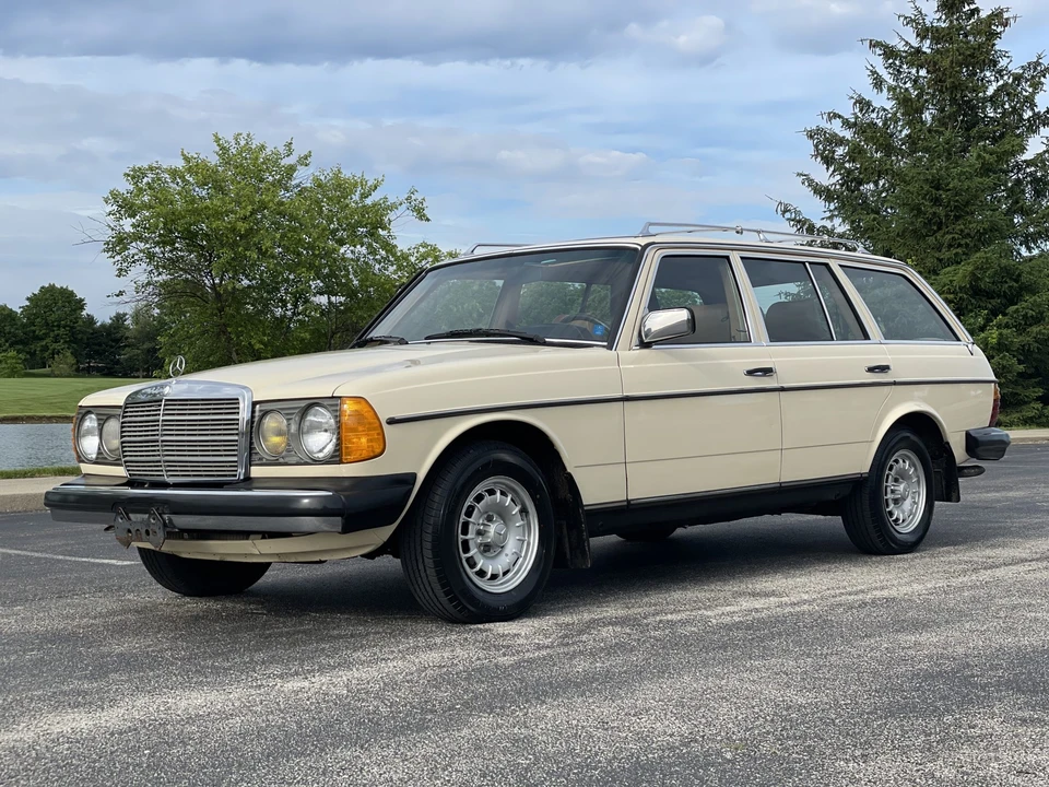 1984 Mercedes-Benz W123 Wagon (S123) - Image 4 of 31