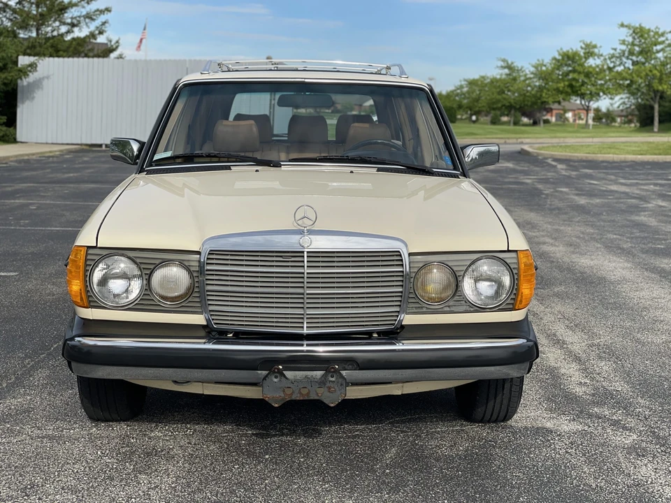 1984 Mercedes-Benz W123 Wagon (S123) - Image 7 of 31