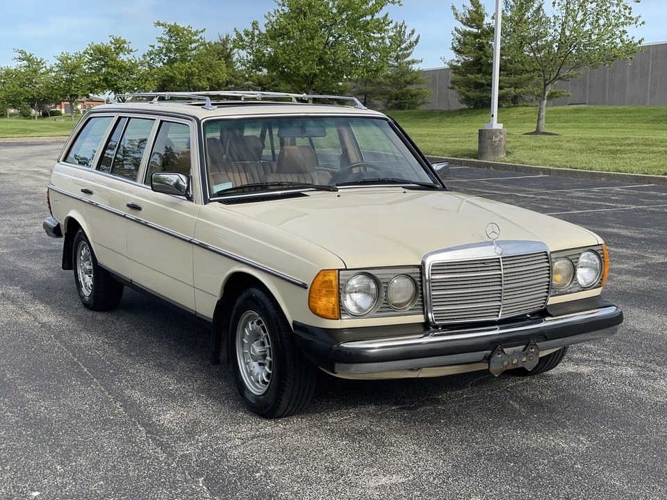 1984 Mercedes-Benz W123 Wagon (S123) - Image 10 of 31