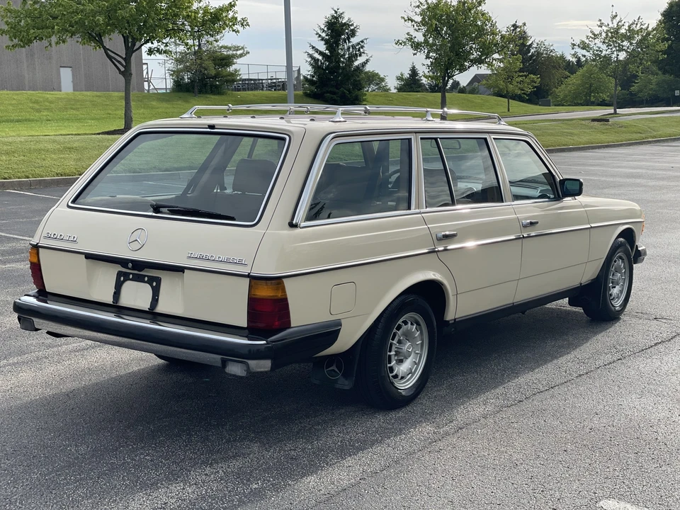 1984 Mercedes-Benz W123 Wagon (S123) - Image 16 of 31