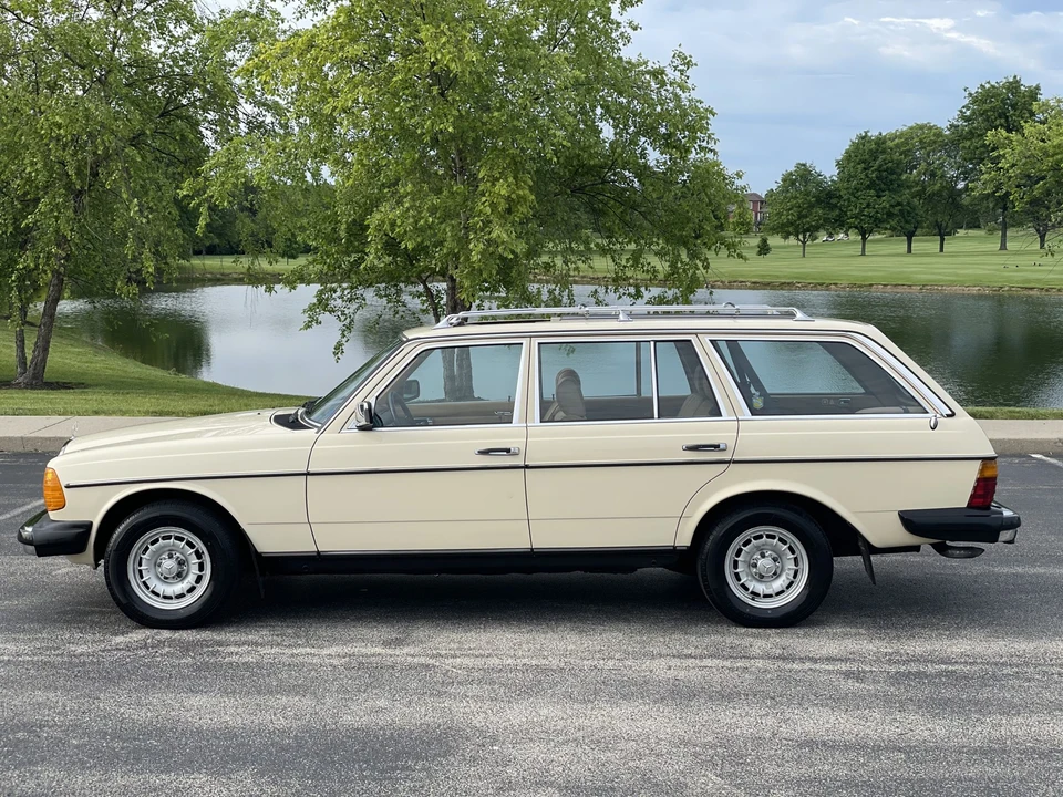 1984 Mercedes-Benz W123 Wagon (S123) - Image 22 of 31