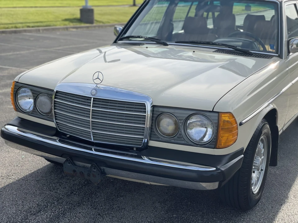 1984 Mercedes-Benz W123 Wagon (S123) - Image 27 of 31