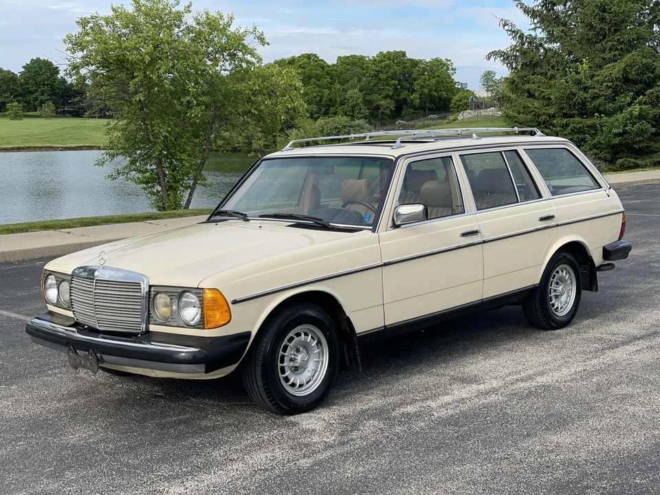 1984 Mercedes-Benz W123 Wagon (S123) - Image 3 of 31