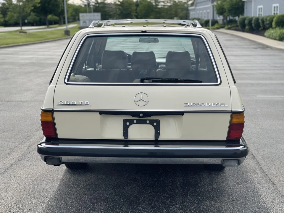1984 Mercedes-Benz W123 Wagon (S123) - Image 18 of 31