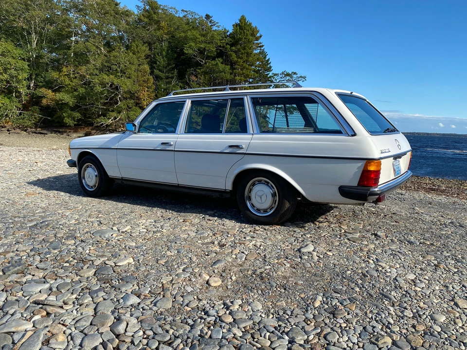 1984 Mercedes-Benz E-Class - Image 17 of 31
