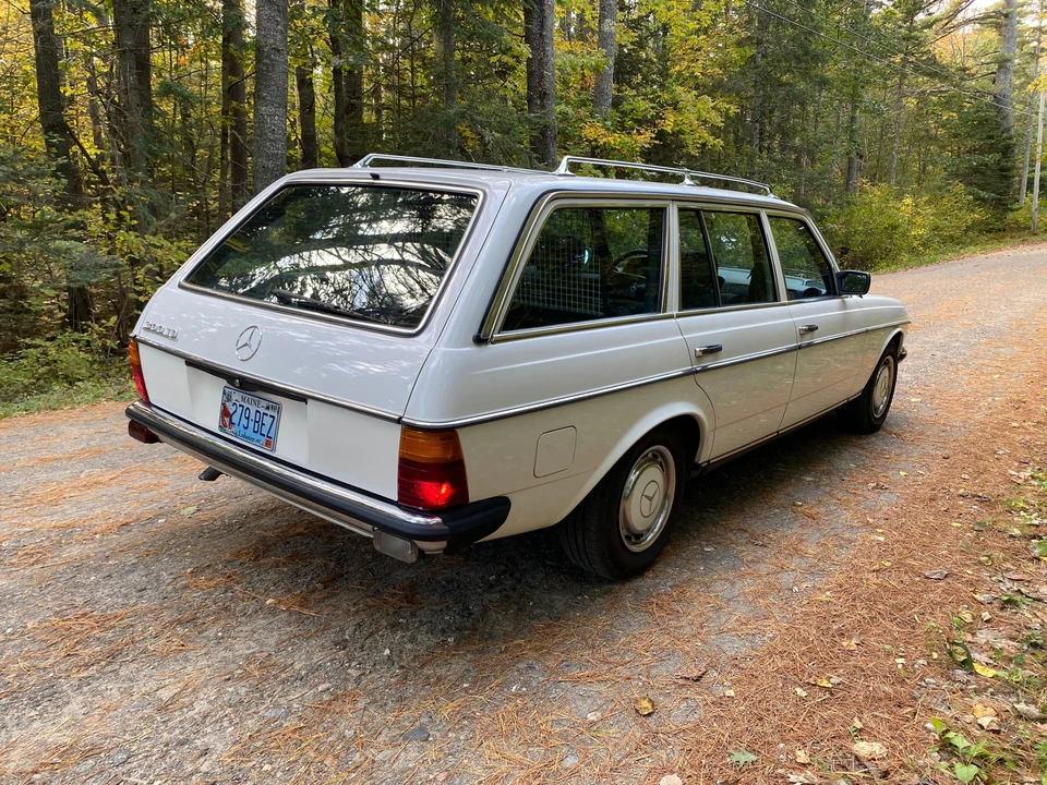 1984 Mercedes-Benz E-Class - Image 11 of 31
