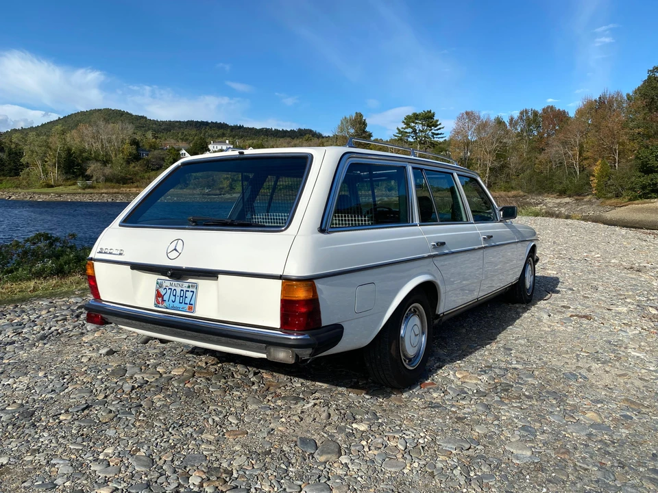 1984 Mercedes-Benz E-Class - Image 19 of 31