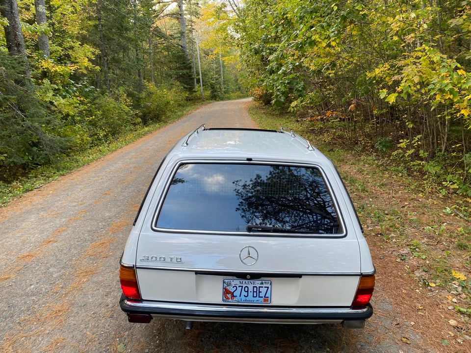 1984 Mercedes-Benz E-Class - Image 10 of 31