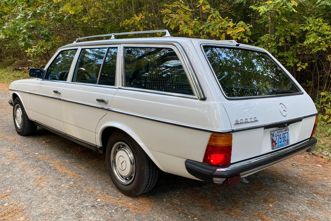 1984 Mercedes-Benz E-Class - Image 4 of 31
