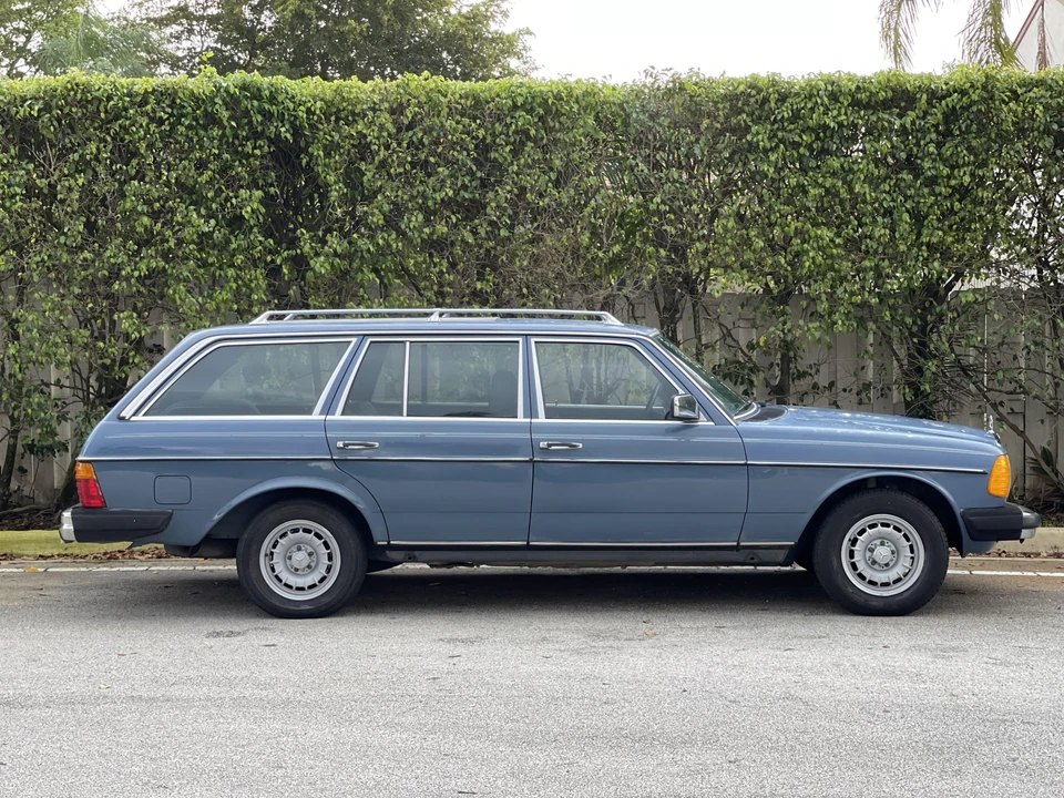 1984 Mercedes-Benz E-Class - Image 22 of 31