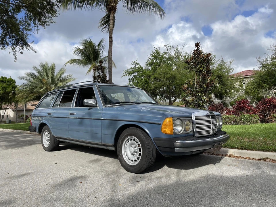 1984 Mercedes-Benz E-Class - Image 24 of 31