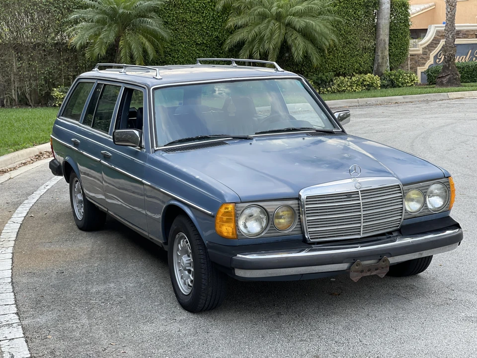 1984 Mercedes-Benz E-Class - Image 29 of 31