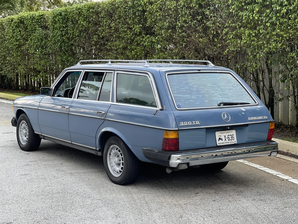 1984 Mercedes-Benz E-Class - Image 15 of 31