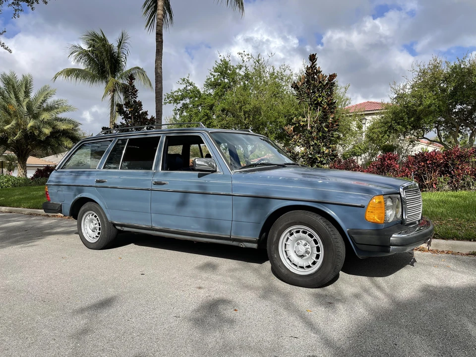 1984 Mercedes-Benz E-Class - Image 23 of 31