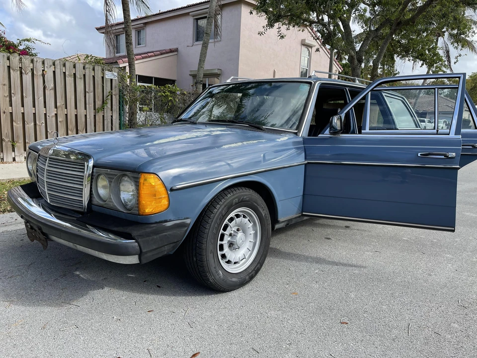 1984 Mercedes-Benz E-Class - Image 9 of 31