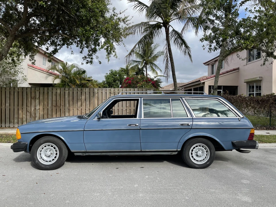 1984 Mercedes-Benz E-Class - Image 11 of 31