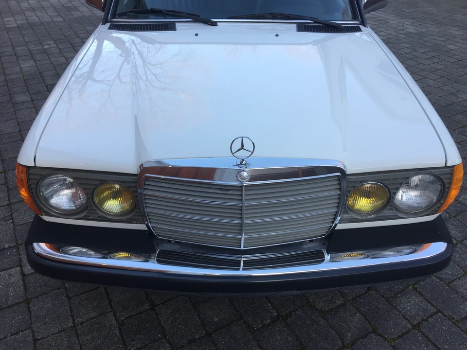 1984 Mercedes-Benz W123 Wagon (S123) - Image 29 of 31