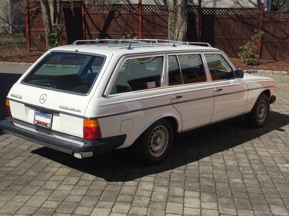 1984 Mercedes-Benz W123 Wagon (S123) - Image 4 of 31